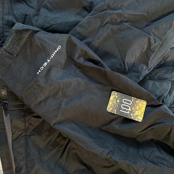 Columbia: Man’s Medium Jacket, in great shape - Picture 2 of 3